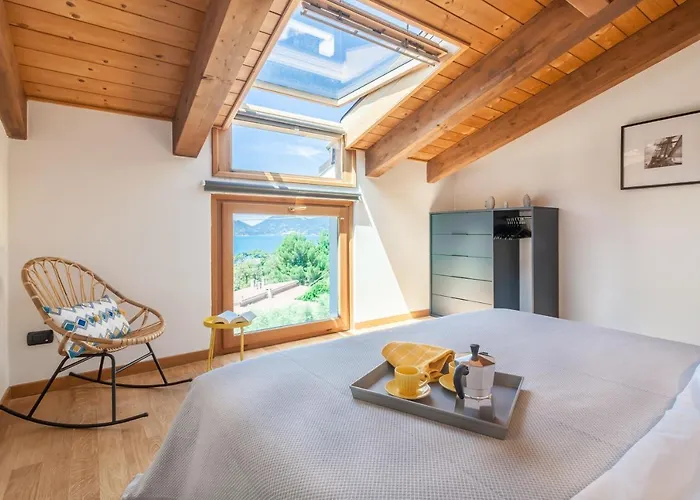 La Maison Des Coquillages - Mytouristhome Lägenhet Fiascherino